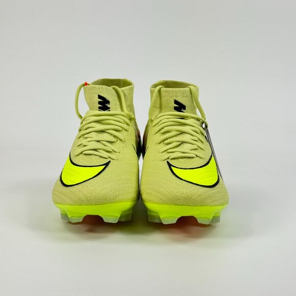 Athletic_Shoes